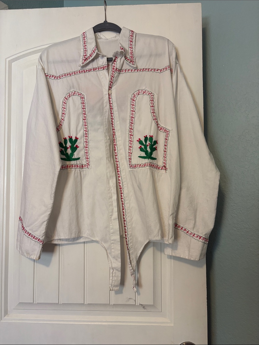 White Mexican heritage Embroidered Cactus Pocket women’s Shirt